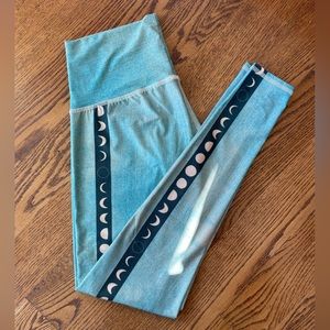 TEEKI Blue Moon 🌚 Hot Pant Leggings 💙